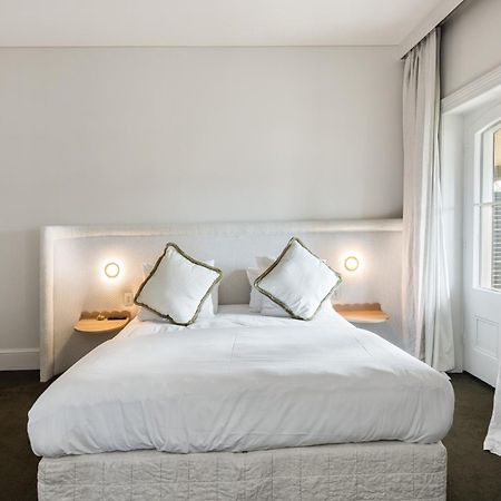 The Stirling Hotel Bagian luar foto